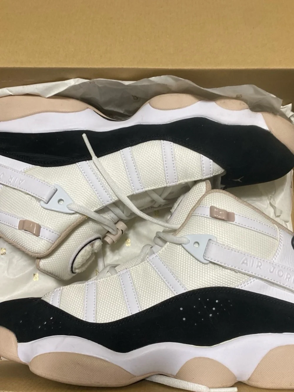 Jordan sneakers in White and Beige